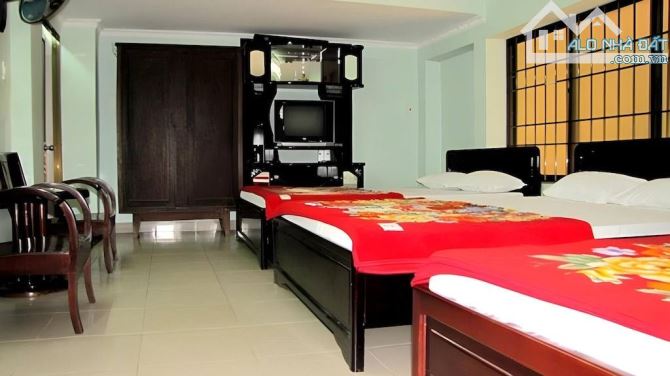 Cần bán biệt thự view biển 1 hầm 1T3L, 6PN, hồ bơi riêng đường Trần Phú - Giá 48 tỷ TL - 3