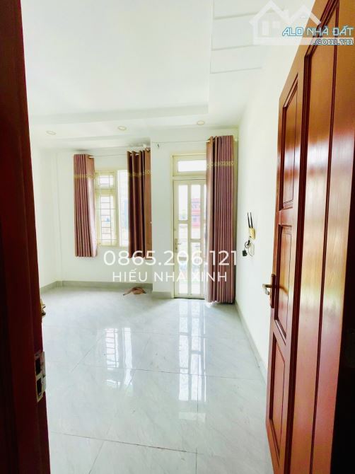 NHÀ ĐẸP Q.5 NGUYỄN BIỂU , SÁT Q.1 HẺM VF3 QUAY ĐẦU NHỈNH 8 TỶ - 3