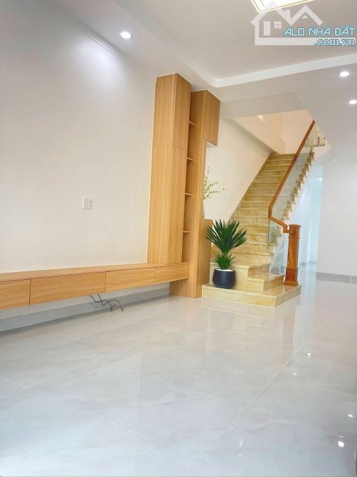 NHÀ LẦU SỔ RIÊNG THỔ CƯ CHỈ 1 Tỷ Hơn NHỎ XÍU - 3