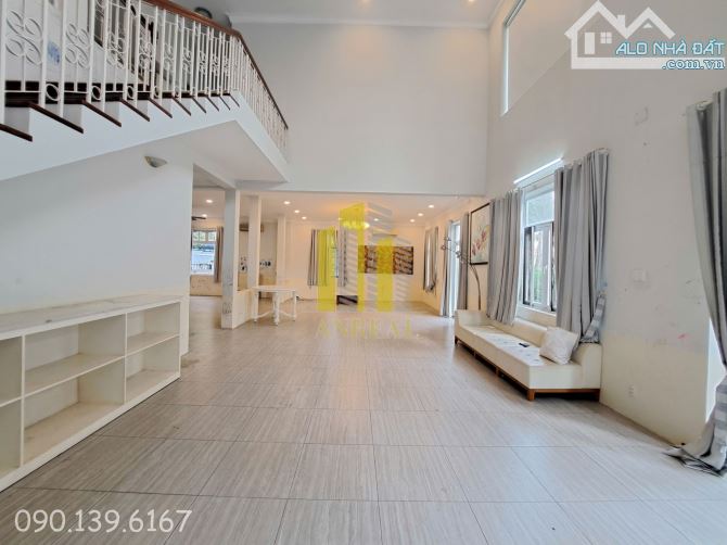 Biệt Thự Trần Não 530m2 Sân Vườn - Hồ Bơi - An Ninh Tuyệt Đối . Giá 75 Triệu - 3