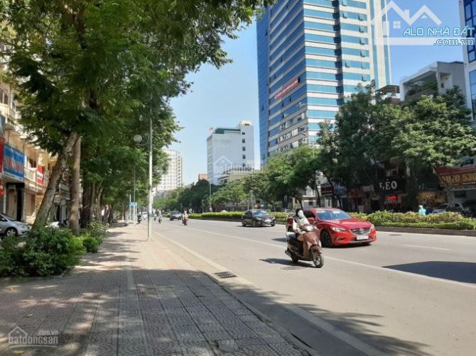 Bán nhà Mặt Phố Nguyễn Văn Cừ, DT 198m2, XD 3 Tầng, MT 7,5m – Nở Hậu thoáng sau, Tiện KD - 3