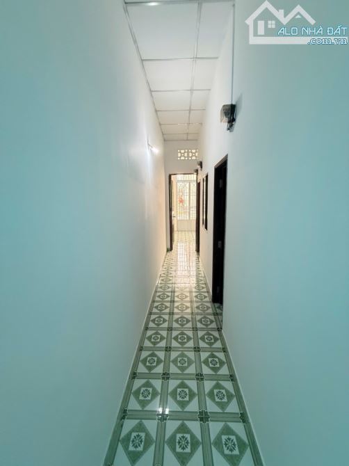 Bán nhà Trường Chinh, Tân Phú  2 tầng 40m2, hẻm 4m, sổ nở hậu hoàn công đủ, 3.x tỷ - 3