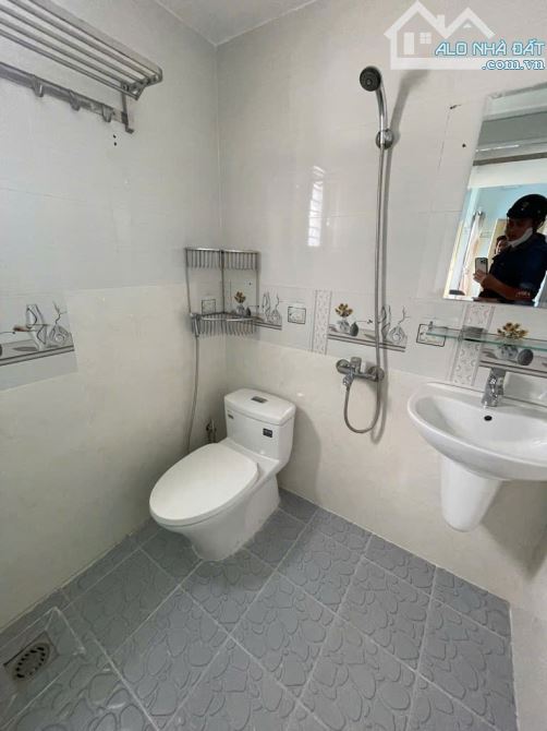 3,15 TỶ – QUẬN 7 – HẺM XE HƠI – SỔ HỒNG RIÊNG – GẦN HUỲNH TẤN PHÁT - 3 LẦU - 3