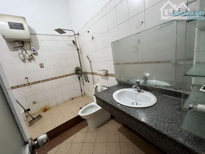Bán nhà TT tầng 1 Nguyễn Trãi 54m2 nhà đẹp ô tô đỗ cửa ở luôn 3.3 tỷ - 3