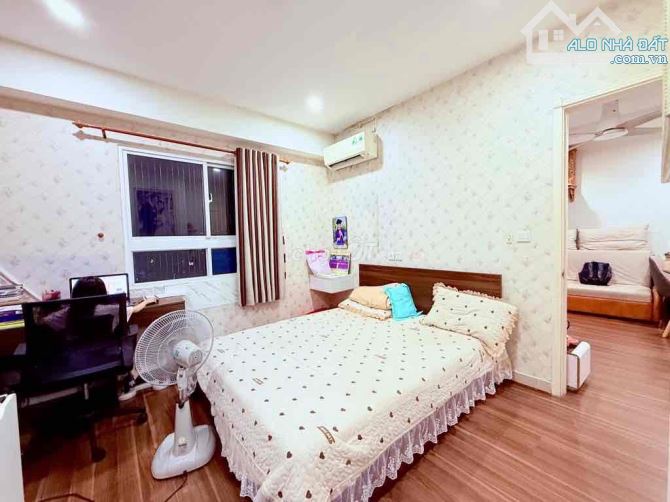 NHÀ 2 TẦNG KHUÔNG VIỆT HÀNG XÓM ĐẦM SEN - DT 60M2 NHỈNH 6 TỶ - 3