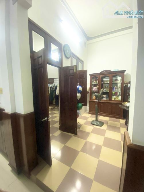 CHUYỂN NHƯỢNG NHÀ 2 TẦNG 101,5m2, HẺM RỘNG 4m SAU CĂN MẶT TIỀN NGUYỄN THÁI HỌC, QUI NHƠN. - 3