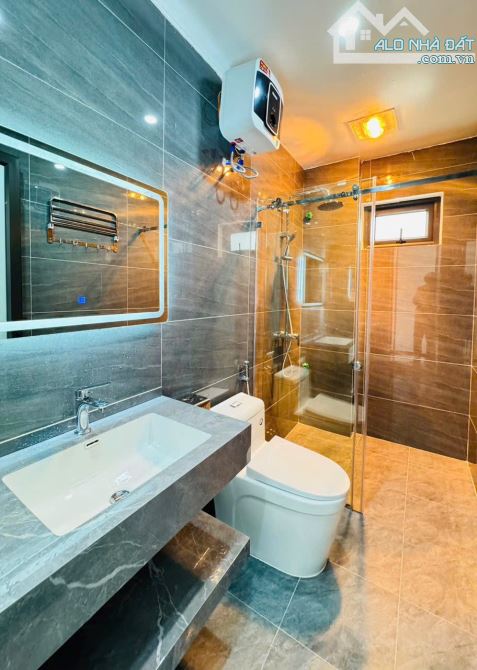 2 căn siêu phẩm - Chợ Hàng Cũ - Ô tô đến tận cửa 3 Tỷ 400 - 3