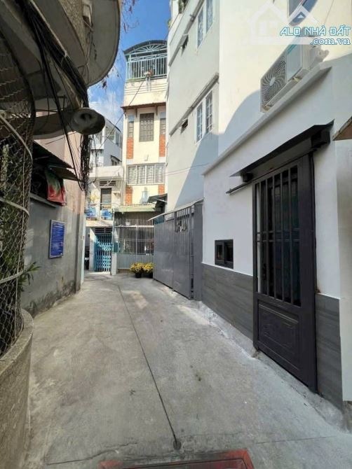 🔥🔥 MỚI-PHÚ NHUẬN-GIAPQ1-Q3- 4 TẦNG-100M2 -4PN + SÂN THƯỢNG-NHỈNH 6 TY🔥 - 2