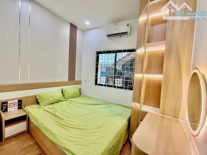 BÁN NHÀ NGUYỄN CAO HAI BÀ TRƯNG 18M  5 TẦNG GIÁ CHÀO 4,3 TY , CÓ SỔ ,NGÕ RỘNG - 3