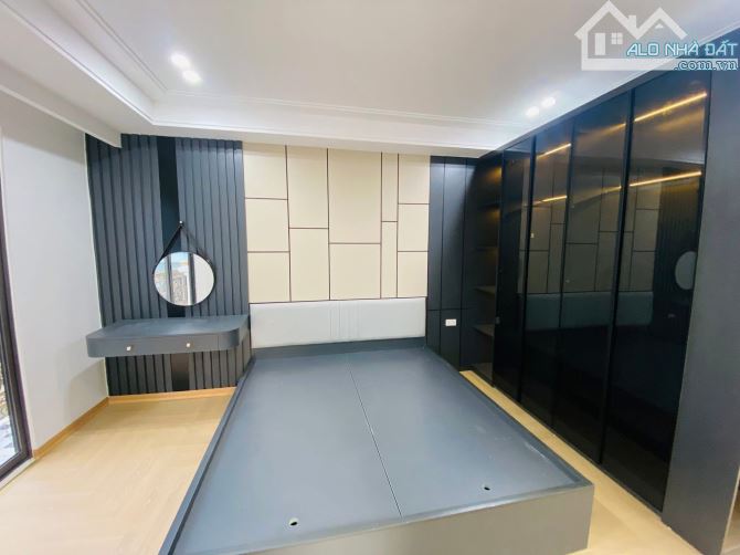 Hồ Tùng Mậu  Nhà 6 tầng thang máy, full nội thất cao cấp, ở ngay  Chỉ 8,3 tỷ - 3