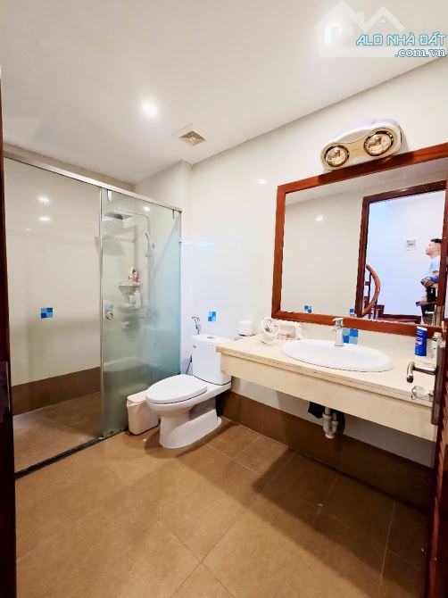 VIỆT HƯNG Ở NGAY - 4 TẦNG MỊN MÀNG - Ô TÔ NGÀY ĐÊM - 6 TỶ NHỎ - 3