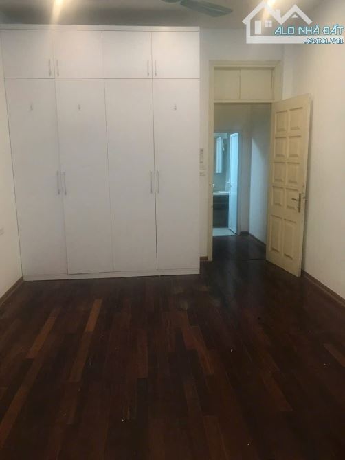 Cho thuê nguyên căn Ngõ 124 Nguyễn Xiển, Hạ Đình, Quận Thanh Xuân. DT 35m x 5 tầng, giá - 3