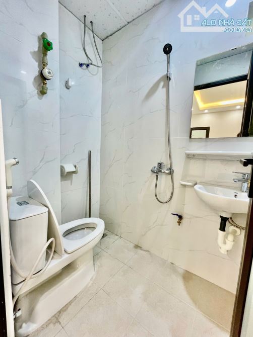 Cho Thuê CCMN Ngõ 43 Trung Kính Cầu Giấy 35m2 Studio Ban Công Giặt Riêng Thang Máy Full Đồ - 3