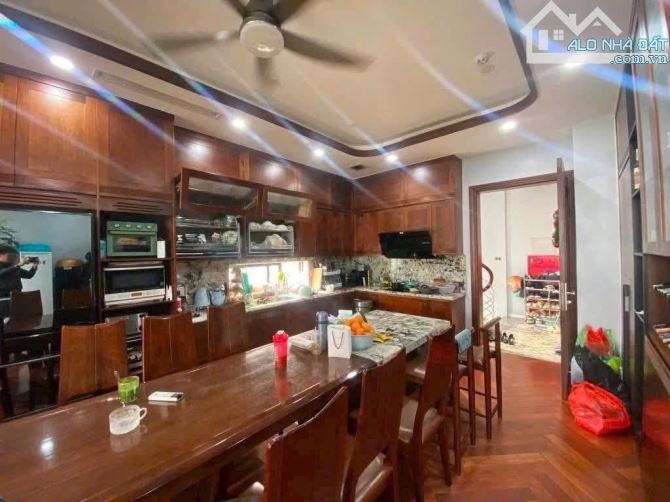 BÁN GẤP NHÀ MẶT PHỐ TRUNG PHỤNG, XÃ ĐÀN - 101M x 9T CÓ HẦM - VỈA HÈ RỘNG - KINH DOANH - 3