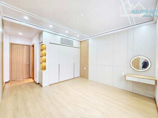 Nhà đẹp xây mới 60m2 x5T Thang Máy phân lô Lê Hồng Phong gần sân bay Cát Bi - 4