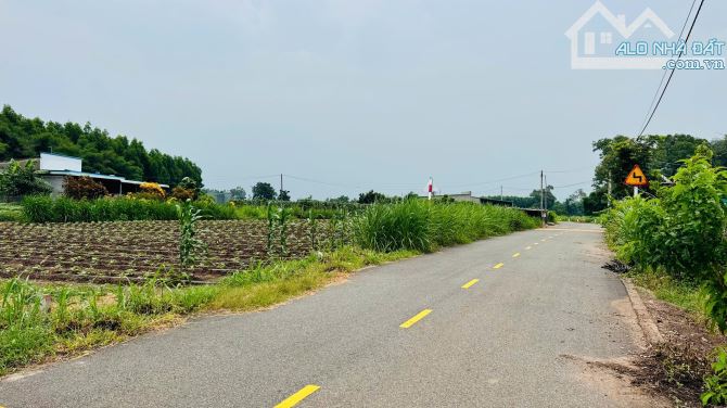 Lô đất đẹp để đầu tư quý anh chị ơi gần biển gần núi cách biển 2,2km - 4