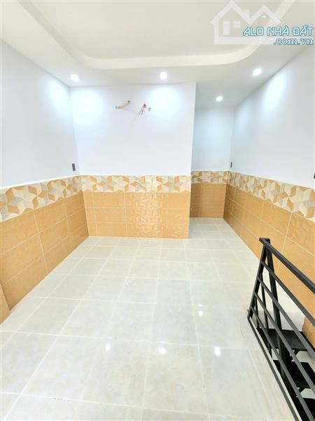 Nhà giá rẻ 3,1 tỷ có 2 tầng mới đẹp hẻm ba gác sạch sẽ đường Quang Trung P10 Quận Gò Vấp - 4