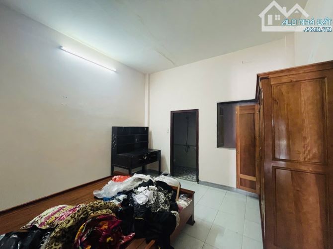 BÁN NHÀ 2 TẦNG MẶT TIỀN LIÊN KHU 4-11 (HẺM 160 HUỲNH THỊ HAI CŨ) TCH Q12 GIÁ RẺ 6,5 TỶ - 4