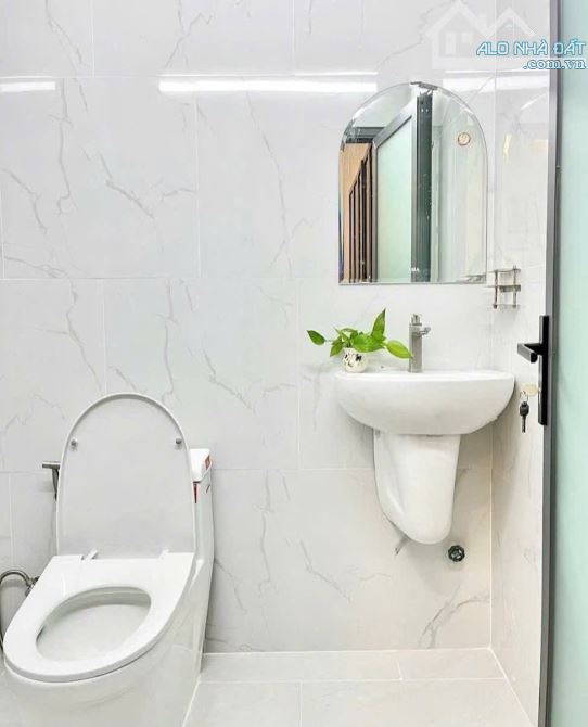 Q7 5.7 x 20.4M MT ĐƯỜNG SỐ 79 DÒNG TIỀN 100Tr/Th 5 TẦNG CÓ THANG MÁY CỰC HIẾM 25.x T - 4