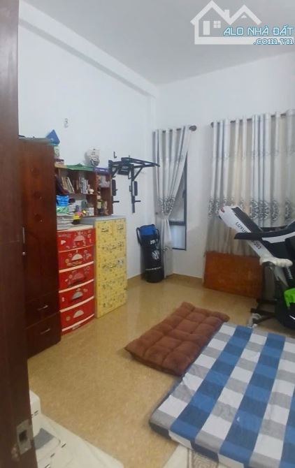 Q8 HXH KDC BÔNG SAO 4.8x10M CÁCH 3 BƯỚC RA ĐƯỜNG NỘI BỘ GẦN CÔNG VIÊN 8.2T - 4