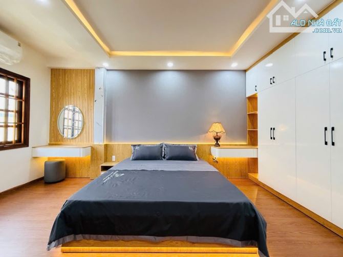 NHÀ 2 MẶT TIỀN - ÔTÔ VÀO NHÀ - FULL NỘI THẤT - 5 TẦNG - 4x13M, THỐNG NHẤT GÒ VẤP,7.X TỶ - 4