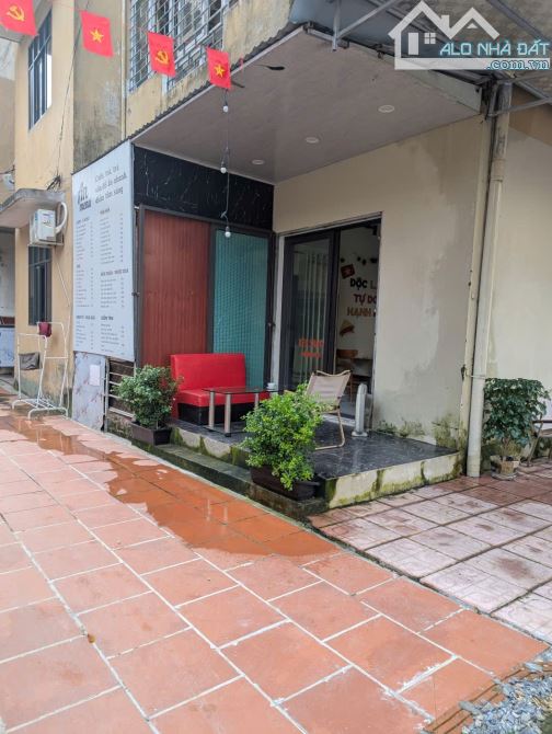 Bán căn hộ chung cư cầu bươu 140m2. 3 phòng ngủ. Kinh doanh. Ô tô đỗ cửa. 13 tỷ - 4