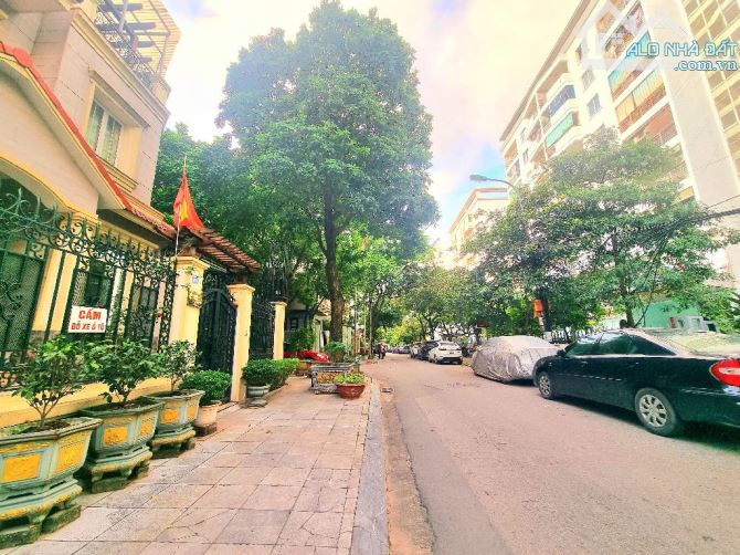 BÁN CĂN BIỆT THỰ 4TẦNG 236M2 – ĐẸP LONG LANH, ĐẲNG CẤP LÔ GÓC – TRUNG TÂM CẦU GIẤY – SIÊU - 4