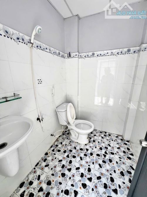 BÁN ĐẤT TẶNG NHÀ KHU VIP TÂN HÒA ĐÔNG, BÌNH TÂN, 72M2,HXH, GIÁ CHỈ HƠN 4 TỶ (1) - 4
