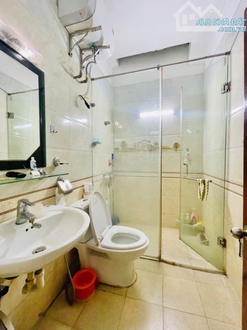 CẦN BÁN NHÀ ĐƯỜNG NGUYỄN KHANG 45M x 5 TẦNG, MT 4M, NHÀ XÂY CHẮC CHẮN CHỈ VIỆC VỀ Ở - 4