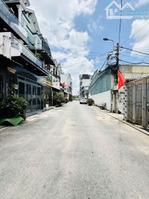 Bán nhà 2 tầng cách hẻm xe hơi 50m ngang hơn 5m-80m2 sử dụng giá chỉ hơn 3 tỷ thới an 13 - 4