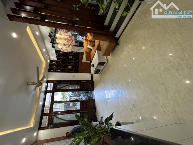 HOA LÂM PHỐ - TT VIỆT HƯNG - 6  TẦNG DÂN XÂY - WIEW ĐẸP -THOÁNG - NGÕ NÔNG - Ô TÔ ĐỖ CỔNG - 4