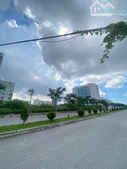 CẦN CHUYỂN NHƯỢNG ĐẤT TĐC LÔ 27 Lê Hồng phong - Ngô quyền . Diện tích 60m ngang 4m - 4