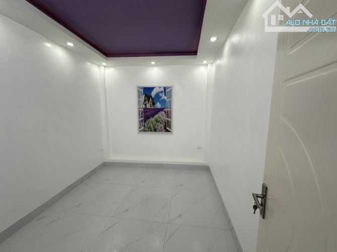 Bán nhà Gia Quất ô tô đỗ cổng- 40m2 - Chẵn 7 tỷ - 4