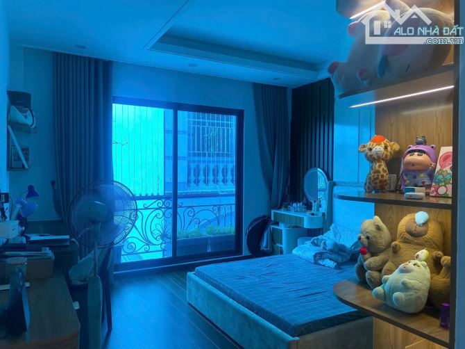 Nhà Đại mỗ DT 40m 6 tầng Thang máy, nôi thất xịn xò, gần Aoen mall - 4