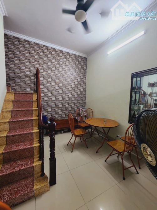 hôn khẩu Đống Đa, Nhà dân xây kiêm cố, 6 ngủ rộng, ngõ thông rộng, gần phố, ở thích - 4