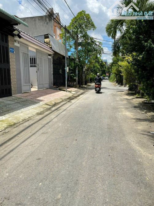 Nhà góc 2 MT đẹp, gần trường Trấn Biên, đường nhựa 6m thông chỉ 3,5 tỷ - 4