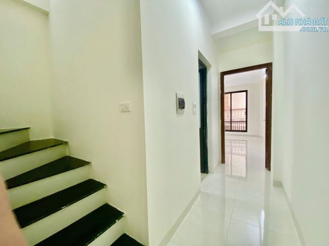 Ô tô đỗ cửa! Bán nhà Văn Phú - Hà Đông, nhà mới thoáng rộng, ngõ nông, đối diện BV CÔNG AN - 4