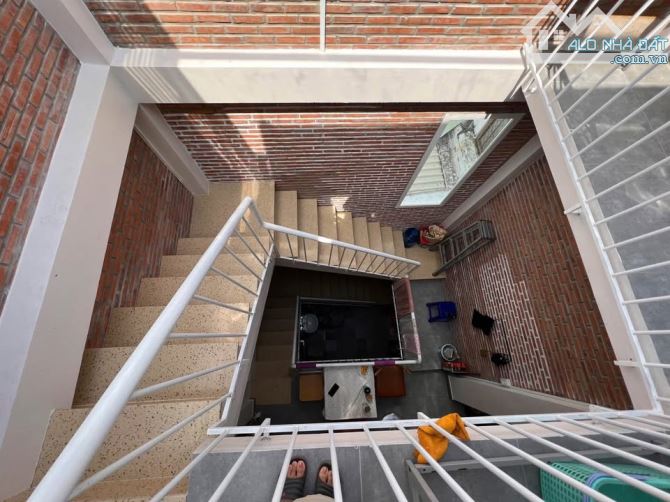 Alo Alo ! Bán gấp căn nhà 1 trệt 2 lầu ở Trung tâm Gò Dầu 120m2 - SHR- giá 790tr - 4