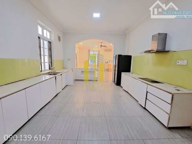 Biệt Thự Trần Não 530m2 Sân Vườn - Hồ Bơi - An Ninh Tuyệt Đối . Giá 75 Triệu - 4
