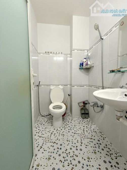 Nhà 5 tầng hẻm thông, xe Tải đậu sát nhà đường Nguyễn Duy P10.Q8. Giá 5,98 tỷ TL - 4