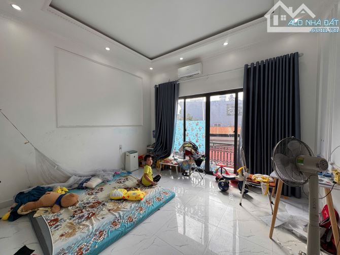Cần bán nhà 4 tầng đẹp tại tuyến 2 đường Hồ Sen – Trung tâm Hải Phòng - 4