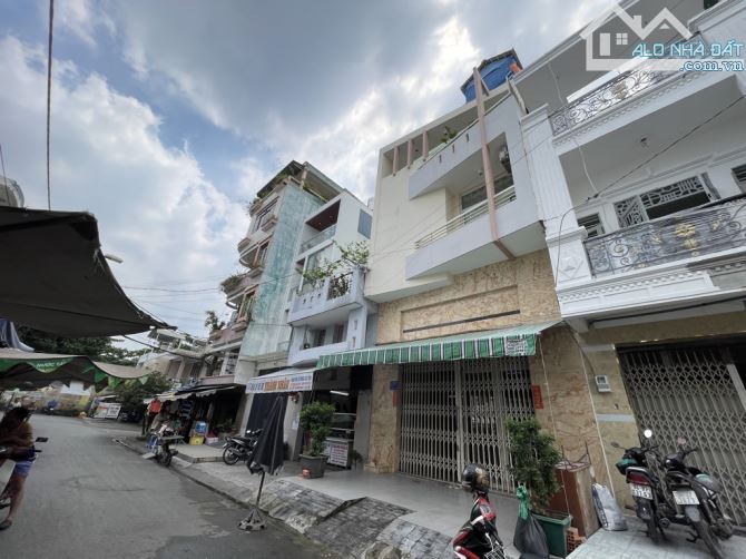 MẶT TIỀN CHỢ HỒ TRỌNG QUÝ Q6 - 4x16M - 3 TẦNG MỚI TINH 🌻 - 4