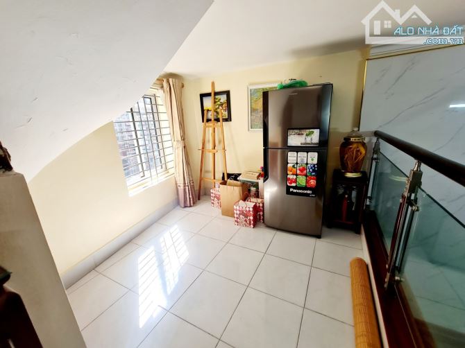 TAM TRINH , 34M2 , 3 GÁC ĐỖ CỬA , MẶT TIỀN 4M, THOÁNG TRƯỚC SAU , GẦN PHỐ , 6,5 TỶ - 4