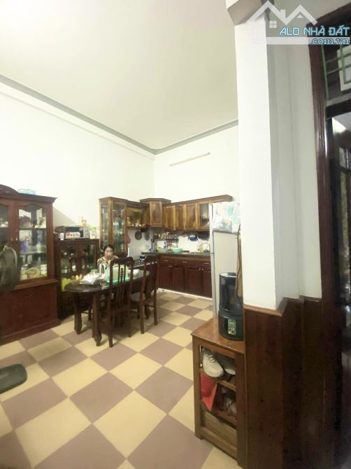 CHUYỂN NHƯỢNG NHÀ 2 TẦNG 101,5m2, HẺM RỘNG 4m SAU CĂN MẶT TIỀN NGUYỄN THÁI HỌC, QUI NHƠN. - 4