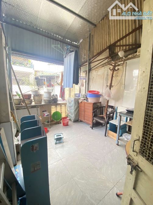 Cho thuê nhà riêng ngõ Lương Sử A, Văn Miếu - QTG, Đống Đa. DT 15m x 4 tầng, giá 5.5tr - 4