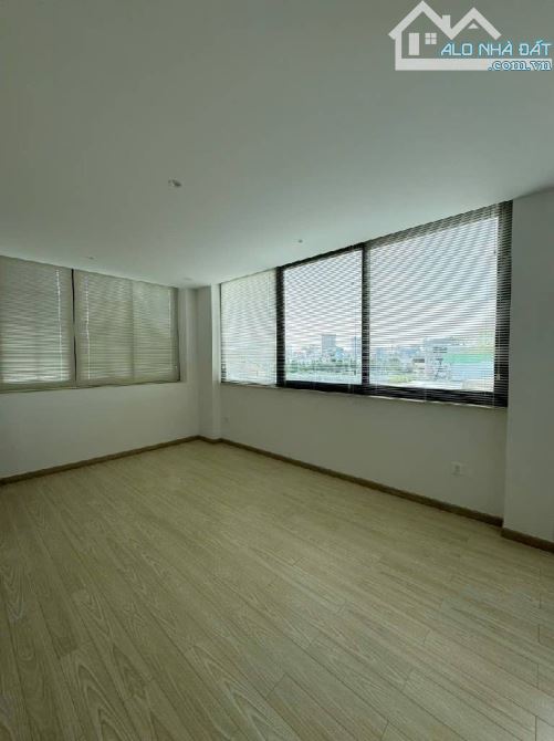 TT QUẬN 1 - MẶT TIỀN NGAY HOÀNG SA KINH DOANH SẦM UẤT - 5 TẦNG - 42M2 - CHỈ 17,4 TỶ. - 5