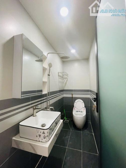 Lên sóng căn nhà vị trí đắc địa hẻm 1/ ngay Đoàn Thị Điểm, PN giá 3.6 Tỷ / 55.9m2. SHR - 5