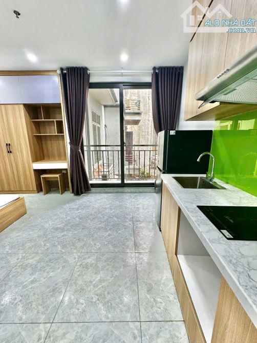 Cho Thuê CCMN 322 Mỹ Đình  Nam Từ Liêm 30m2 Studio Cửa Sổ Ban Công Thang Máy Trống 5 Phòng - 5