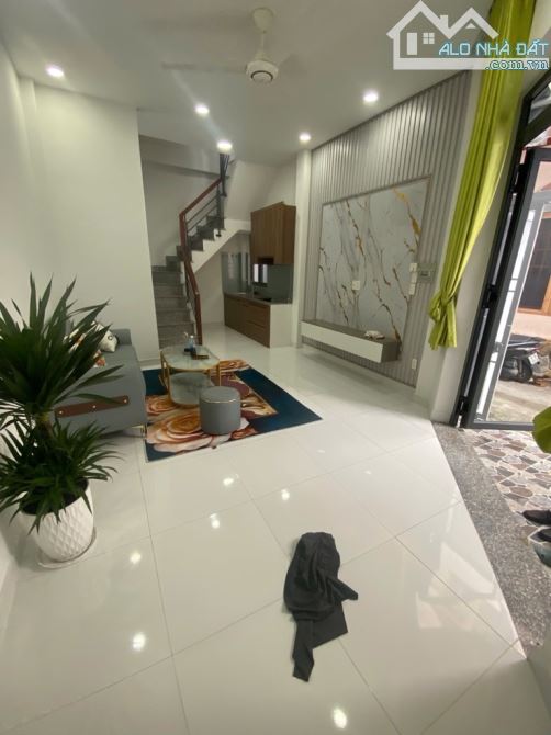 NHÀ HXH NGUYỄN VĂN QUÁ -4,5x9M-3 TẦNG-TƯƠNG LAI 2 MẶT TIỀN-4,080 TỶ TL - 5