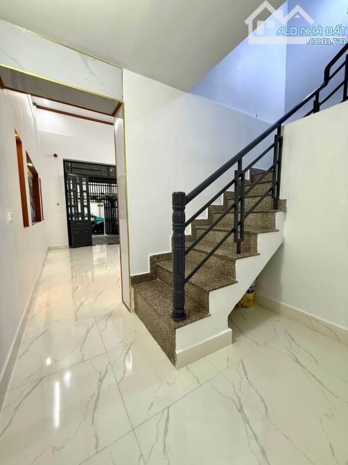 NHÀ 1 TRỆT + LỬNG – PHÚ LỢi DT: 4,3 x 24m = 102m² – Thổ cư 80m² - 5